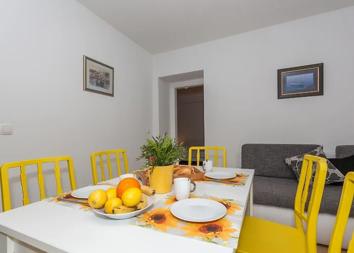 Dome Biograd Na Moru