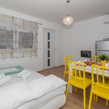 Dome * Biograd Na Moru